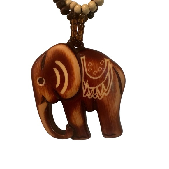 Necklace Lucite Elephant Pendant Statement Art Nouveau Style Jewelry - Picture 9 of 10